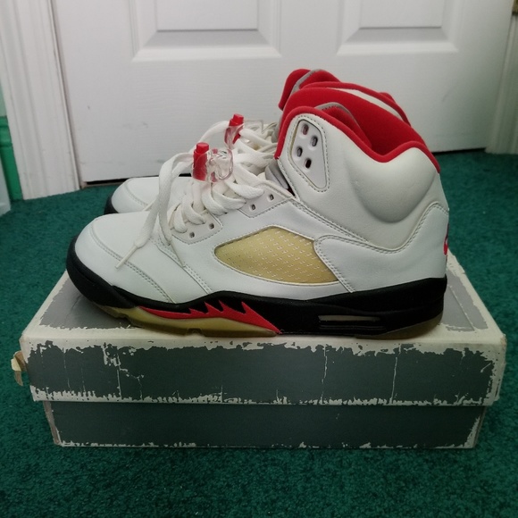 00 jordan fire red 5 - Picture 4 of 5